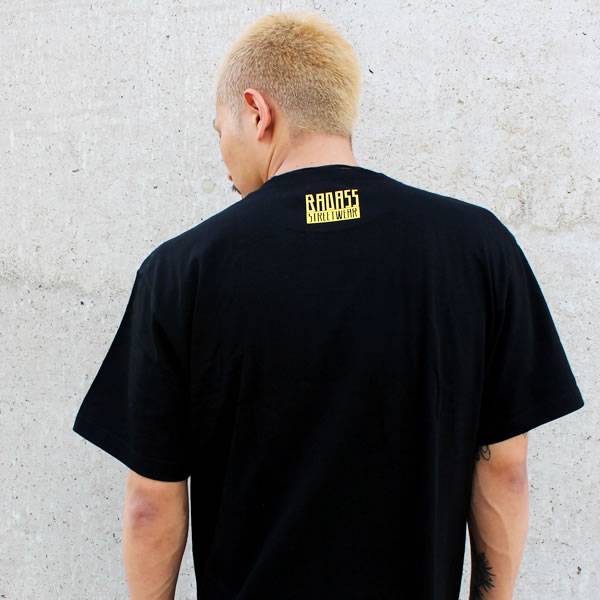 BADASS 5BOX バダス 半袖 Tシャツ ブラック×イエロー 黒 黄 メンズ レディース ファッション ストリート B系 スケート STREET WEAR オシャレ ダンス 衣装 キッズ 大きいサイズ トップス 服 スポーツ アウトドア SKATE SPORTS ロゴ 春 夏 ヒップホップ HIPHOP プリント