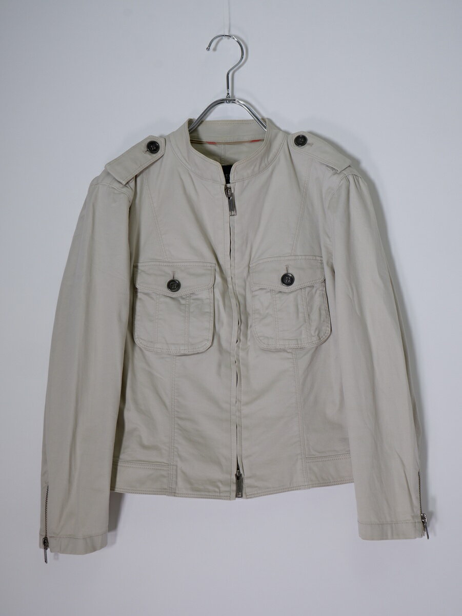 Rakuten - 【楽天スーパーSALE期間中ポイント5倍!】BURBERRY LONDONバーバリー ロンドン スタンドカラーミリタリーストレッチショートジャケット【LJKA82300】【ライトベージュ】【40】【中古】【沖縄.離島以外 送料無料】【DM260602】
