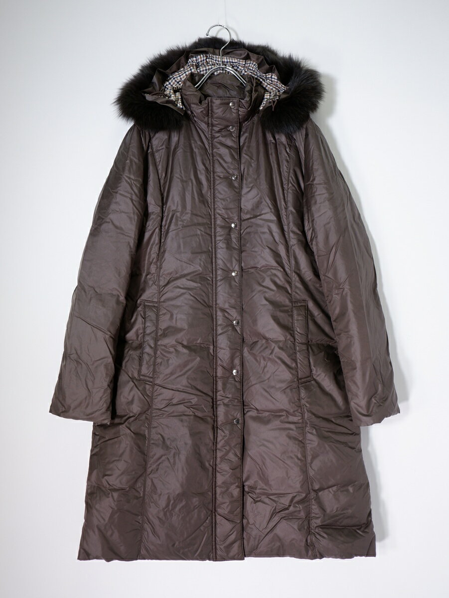 Aquascutumアクアスキュータム 裏地ガンクラブチェック フォックスファー付き ナイロンロングダウンコート【LCTA80801】【ブラウングレー系】【8】【中古】【沖縄.離島以外 送料無料】【DM260127】