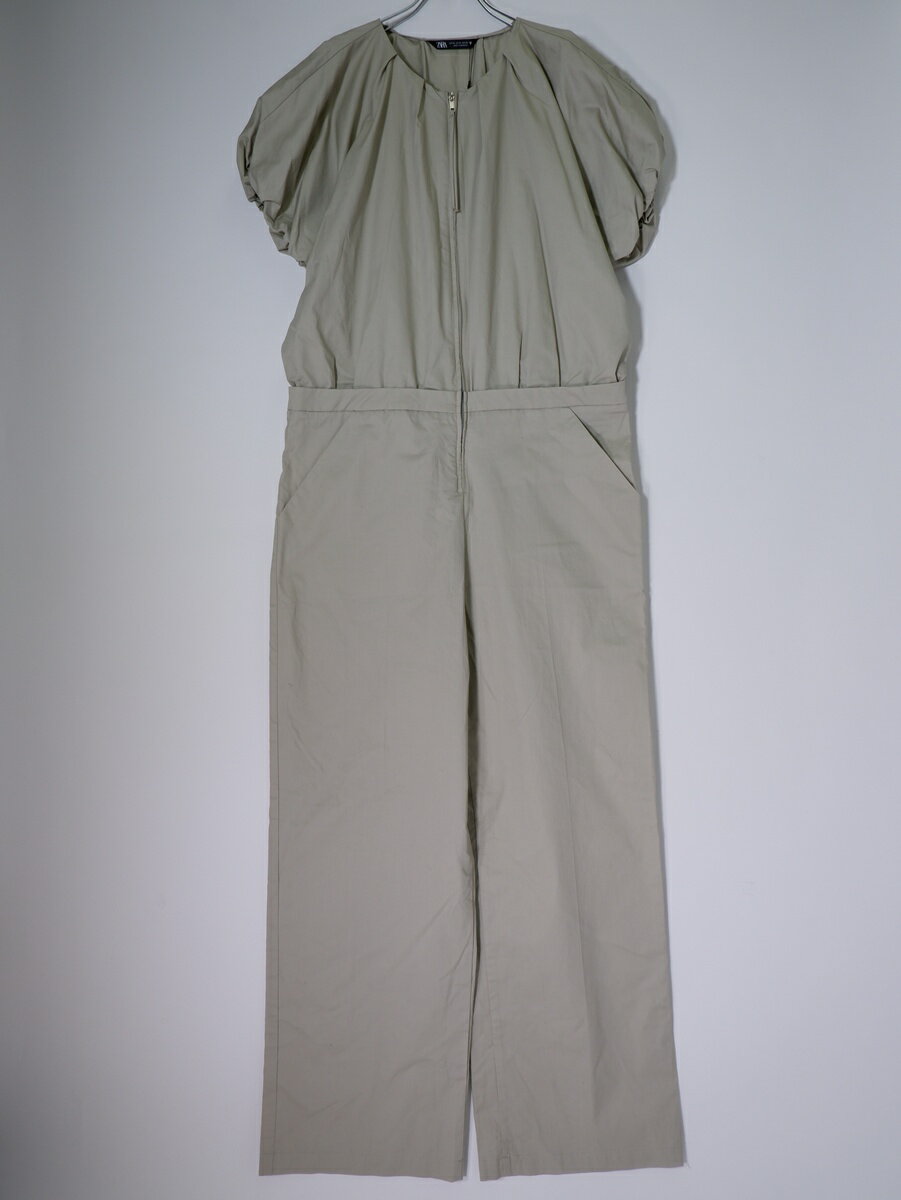 ZARAザラ 2023SS ボリュームジャンプスーツ未使用品【LTUA80830】【カーキ(ベージュ系)】【XL】【未使用】【沖縄.離島以外 送料無料】【DM260210】