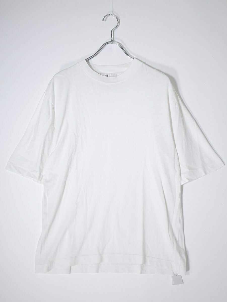 アイテム説明 ブランド tibiティビ アイテム T000TS7761 Mock Neck Unisex T-Shirtパーフェクト ユニセックスTシャツ サイズ XS　肩幅約45cm/身幅約48cm/着丈約64cm/袖丈約27cm カラー ホワイト 素材 コットン100％ 状態 B:やや傷や汚れあり（特記事項: ピンホールあり。）　 コメント 【素材感】滑らかなTシャツ地【透け感】あり【裏地】なし【ストレッチ】なし【開閉デザイン】なし【付属品（取り外し可）】なし【商品情報】『品番T000TS7761 /商品名 Perfect Unisex T-Shirt』 商品番号 MTSA83635 表示番号 DM260915