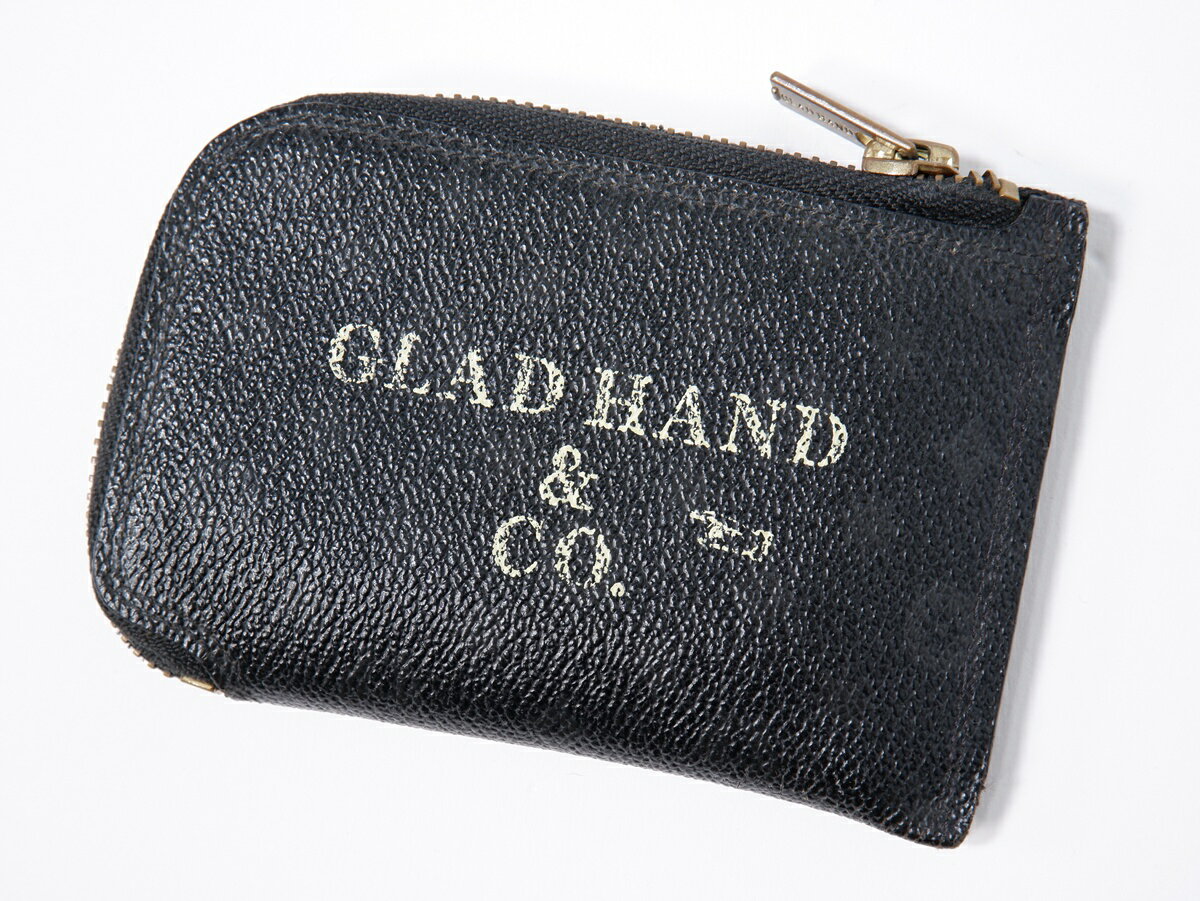 アイテム説明 ブランド GLAD HANDグラッドハンド アイテム × PORTER GH ? BELONGINGS COIN CASEポーター 吉田カバン コインケース サイズ -　タテ約8.5cmXヨコ約12cm カラー ブラック 素材 牛革 (裏 馬革) 状態 B:やや傷や汚れあり（特記事項: 内側に汚れ。角スレあり。）　 コメント 【付属品（取り外し可）】なし【商品情報】『商品名GLAD-HAND BY PORTER GH ? BELONGINGS ? COIN CASE』 商品番号 MZCA81048 表示番号 DM260303