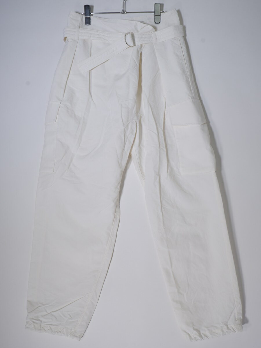 Rakuten - UNDECORATED/アンデコレイテッド AP STUDIO(アパルトモンL'Appartement)購入2023SSリサイクルナイロンツイステッドパンツ【LPTA74049】【ホワイト】【0(36)】【中古】【沖縄.離島以外 送料無料】【DM240314】