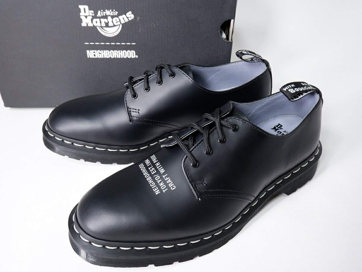アイテム説明 ブランド NEIGHBORHOODネイバーフッド アイテム × Dr.Martensドクターマーチン SMITHS NHDM シューズ32235001新品 サイズ US10/UK9　アウトソール全長約32cm カラー ブラック 素材 レザー 状態 N:新品（特記事項:特になし） コメント 【付属品（取り外し可）】→箱類【商品情報】→『品番32235001/商品名 SMITHS NHDM 』 商品番号 MFWA82954 表示番号 DM260721
