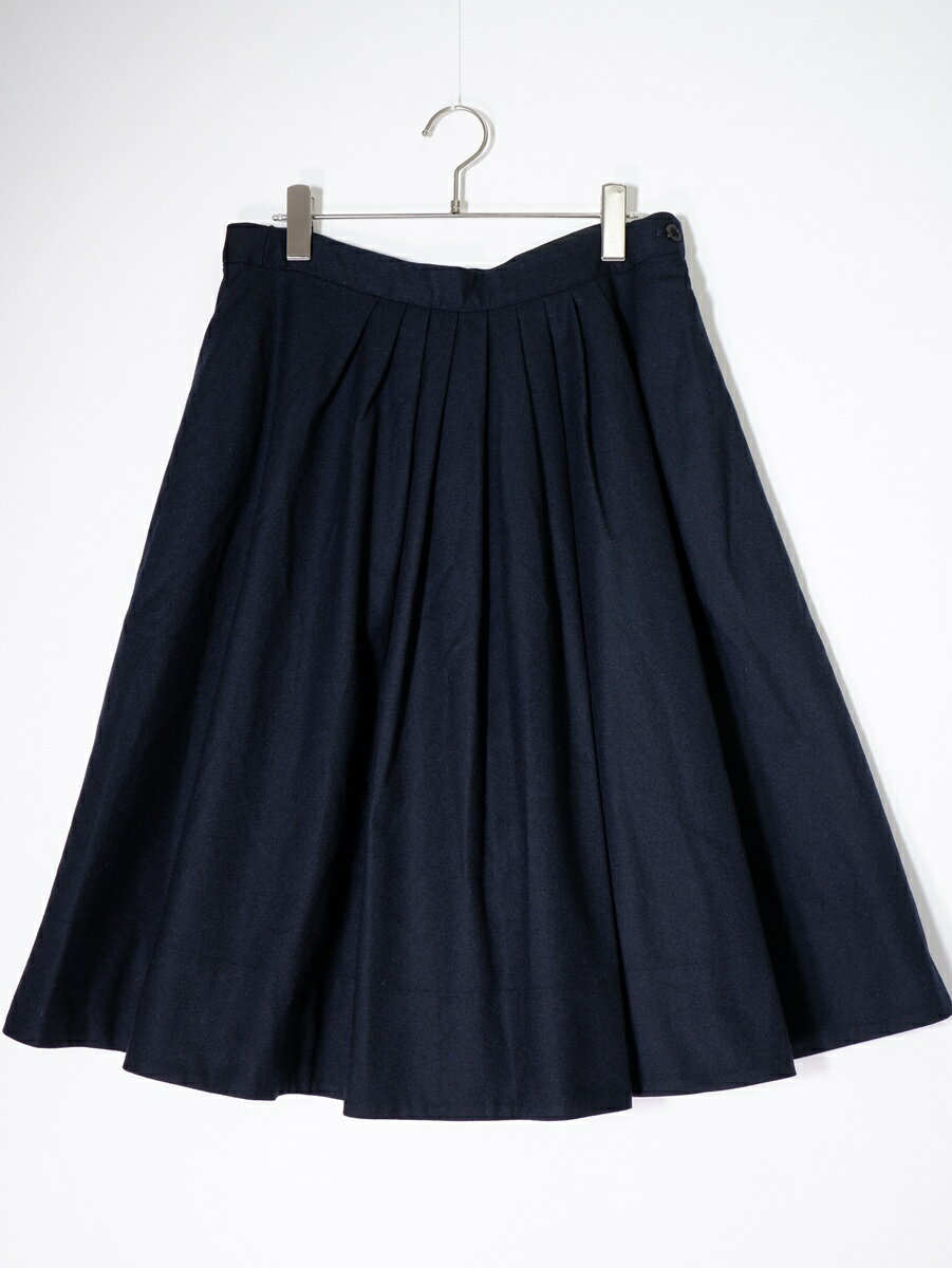MARGARET HOWELLマーガレットハウエル FINE WOOL FLANNEL ウールフランネル タックプリーツフレアスカート【LSKA80156】【ネイビー】【2】【中古】【沖縄.離島以外 送料無料】【DM251202】