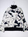 アイテム説明 ブランド KENZO/ケンゾー アイテム 2021AW POLAR BEAR HIGHNECK SWEATSHIRT白熊ハイネックスウェットシャツ未使用品 サイズ M　肩幅約56cm/身幅約56cm/着丈約59cm/袖丈約48cm カラー 白|黒 素材 コットン100％ 状態 SA:とても状態の良い中古品（特記事項:特になし） コメント 【素材感】一般的なスウェット地【透け感】なし【裏地】なし【ストレッチ】なし【開閉デザイン】肩スナップボタン【付属品（取り外し可）】なし【商品情報】ケンゾーの2021年ウィンターカプセルコレクション。 商品番号 LTSA74485 表示番号 DM240326