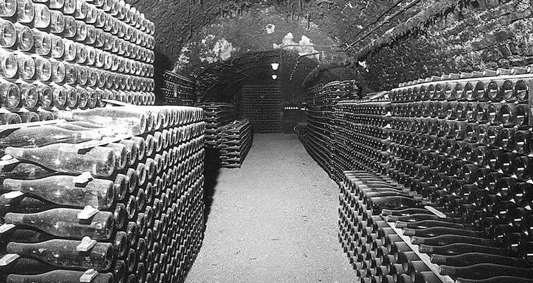 Nuits-St-Georges Aux Boudots Domaine Leroy 2015 / ニュイ　サン　ジョルジュ　オー　ブード　ドメーヌ　ルロワ　2015 fineandrare-10002471 Fine and Rare サンプル画像3