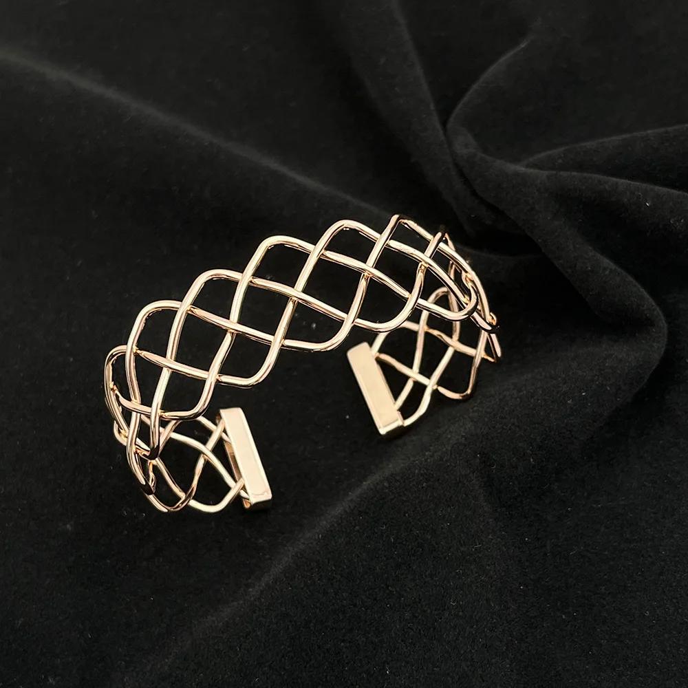 【送料無料】 バングル ブレスレット レディース 調整可能 ローズゴールド リストバンド ジュエリー オープン ツイスト 刻印 ガールズ ギフト カフ ステンレ...