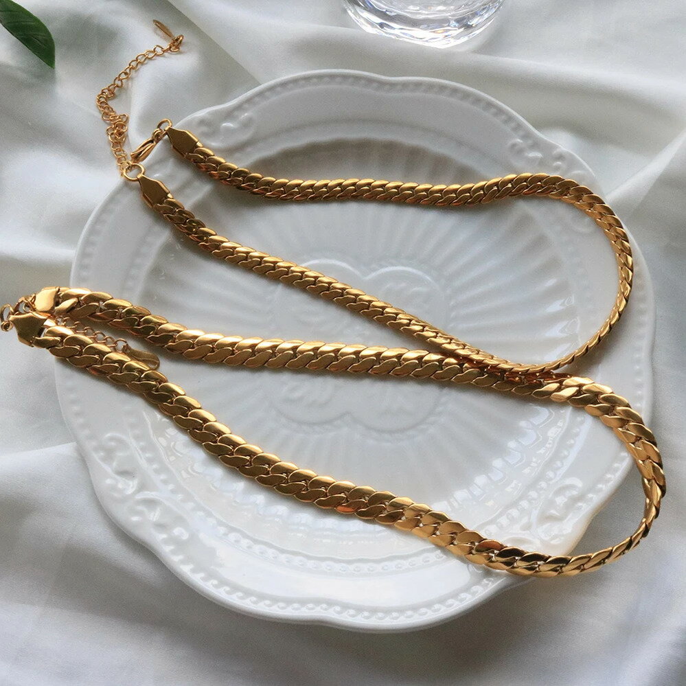 【送料無料】 チョーカー ネックレス 動物 アニマル ステンレス チェーン レトロ レディース メンズ ファッション 6mm 9mm オーバーラップ 編組 厚い 蛇 スネイク ヘビ ボーン 人気 スチール ジュエリー