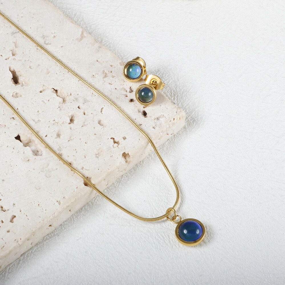 【送料無料】 チョーカー ピアス ネックレス チェーン ストーン レディース ファッション ワーム センシティブ 変色 チャーム セット 絶妙 贅沢 高品質