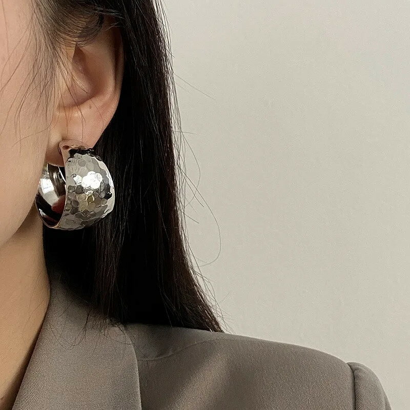 【クーポン利用で3090円】 ピアス ビンテージ サークル シンプル ドロップ メタル レトロ 揺れる レディース セミサークル ダングル 大 C字型 ヨーロッパ 幾何学 パーティ ジュエリー ギフト