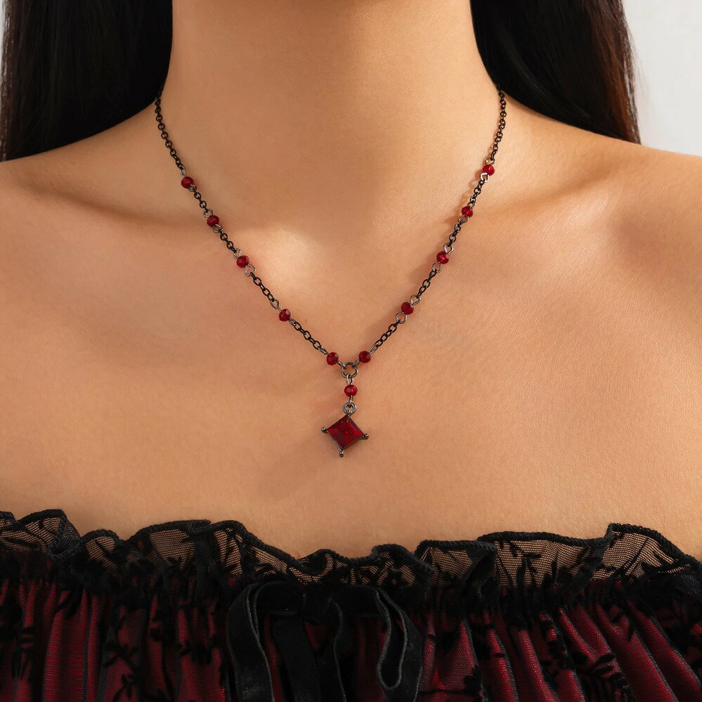 【送料無料】 チョーカー ペンダント ネックレス ラインストーン 黒 ブラック クリスタル アクリル チェーン シンプル レディース ゴシック 細い 新しい 年...