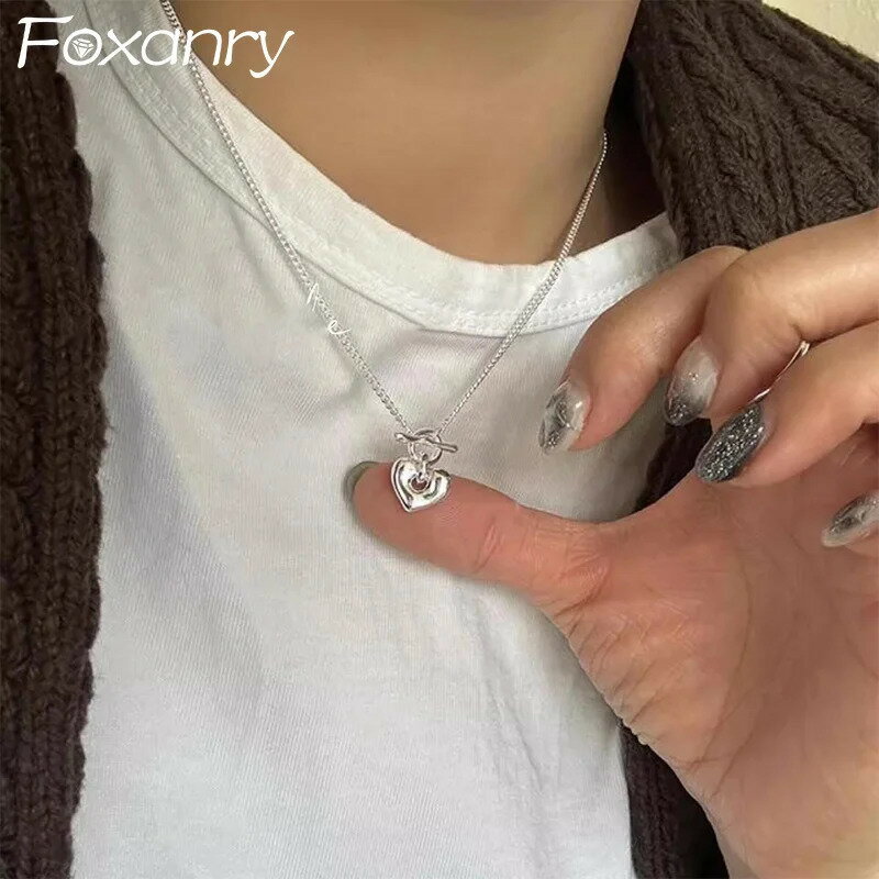 【送料無料】 ネックレス チェーン シンプル ハート 韓国 LOVE レディース イレギュラー Love OT 留め金 クラスプ ガール トレンド クリエイティブ 鎖骨 婚約 ジュエリー