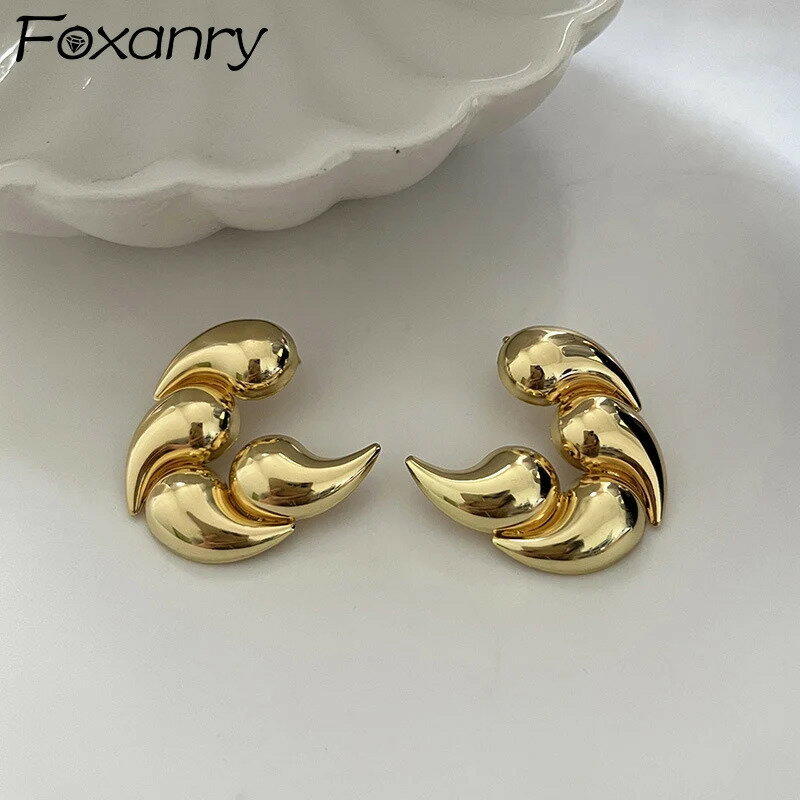 【クーポン利用で3840円】 ピアス シンプル ドロップ ムース レディース スムーズ 水 スタッド ガール 新しい ファッション エレガント 気質 クリエイティブ 婚約 ジュエリー ギフト