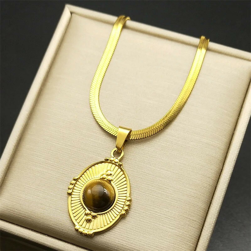 【送料無料】 チョーカー ペンダント ネックレス 動物 アニマル ステンレス ビンテージ ゴールド ブラウン チェーン ストーン タイガー メタル レディース 茶 虎 目 アイズ スチール カラー メダル 蛇 スネイク ヘビ お守り ジュエリー