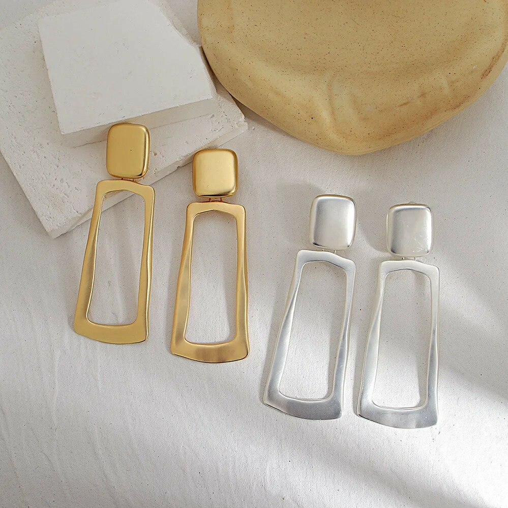 【送料無料】 チャーム ペンダント ピアス ビンテージ ゴールド シルバー スクエア ドロップ レディー..