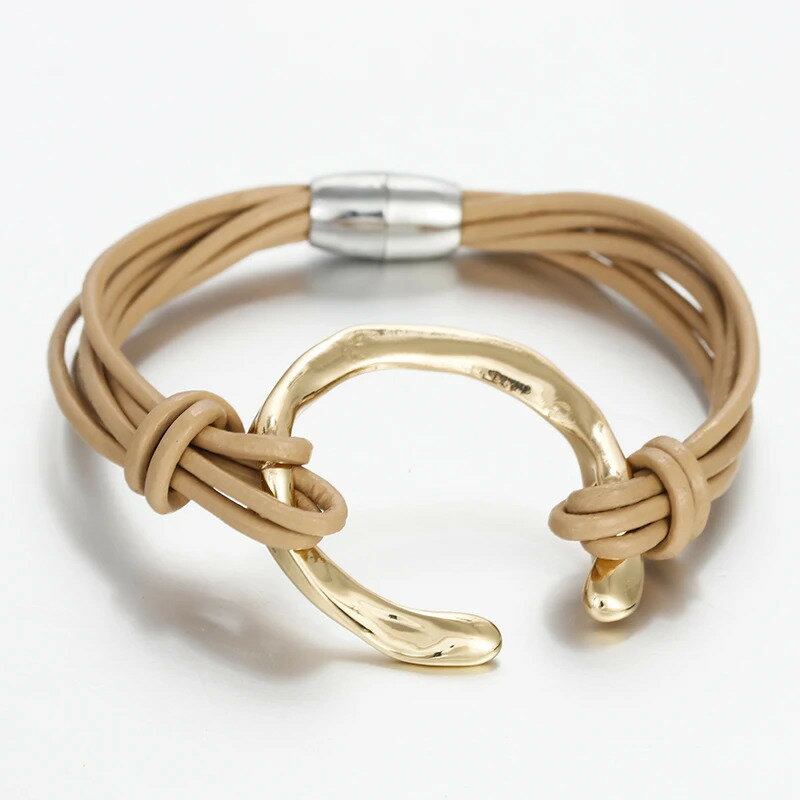 【送料無料】 チャーム ブレスレット ビンテージ サークル レザー メタル レディース 多層 マルチレイヤー ボヘミアン 幾何学 透かし ラップ ジュエリー