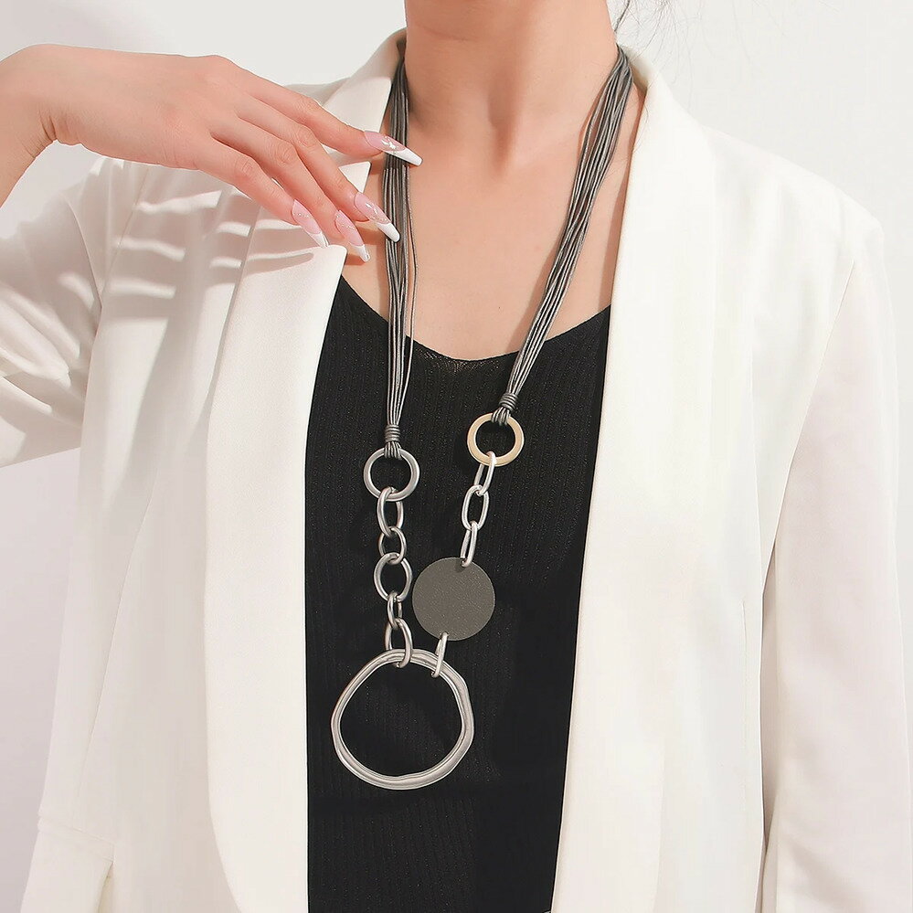 【送料無料】 ペンダント ネックレス ビンテージ サークル チェーン レザー レディース 多層 マルチレ..