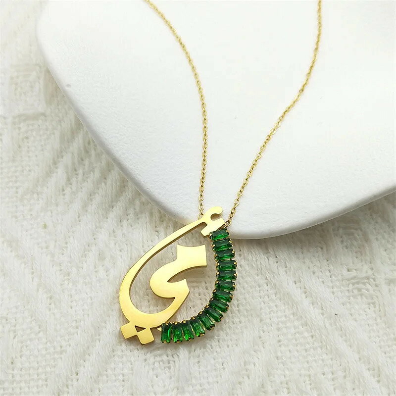 Rhinestone - 【送料無料】 】 ペンダント ネックレス ラインストーン 緑 グリーン ステンレス ゴールド ハート ピック LOVE レディース アラビア アラビック コーラン 形 Love シェープ スチール カラー イスラム 宗教的 ジュエリー