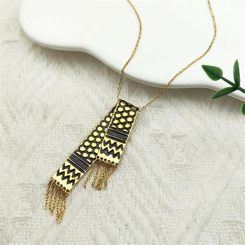 【送料無料】 ペンダント ネックレス ステンレス ゴールド ブラック チェーン レトロ レディース メン..