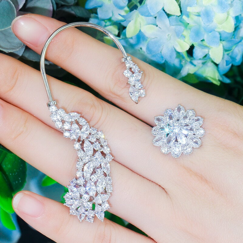 【クーポン利用で4940円】 ピアス ジルコニア 花 フラワー フック スタッドピアス ロング レディース 女性 輝く スパークリング キュービック クラスター 星 大 非対称 耳 イヤー クライミング スタッド パンク ジュエリー