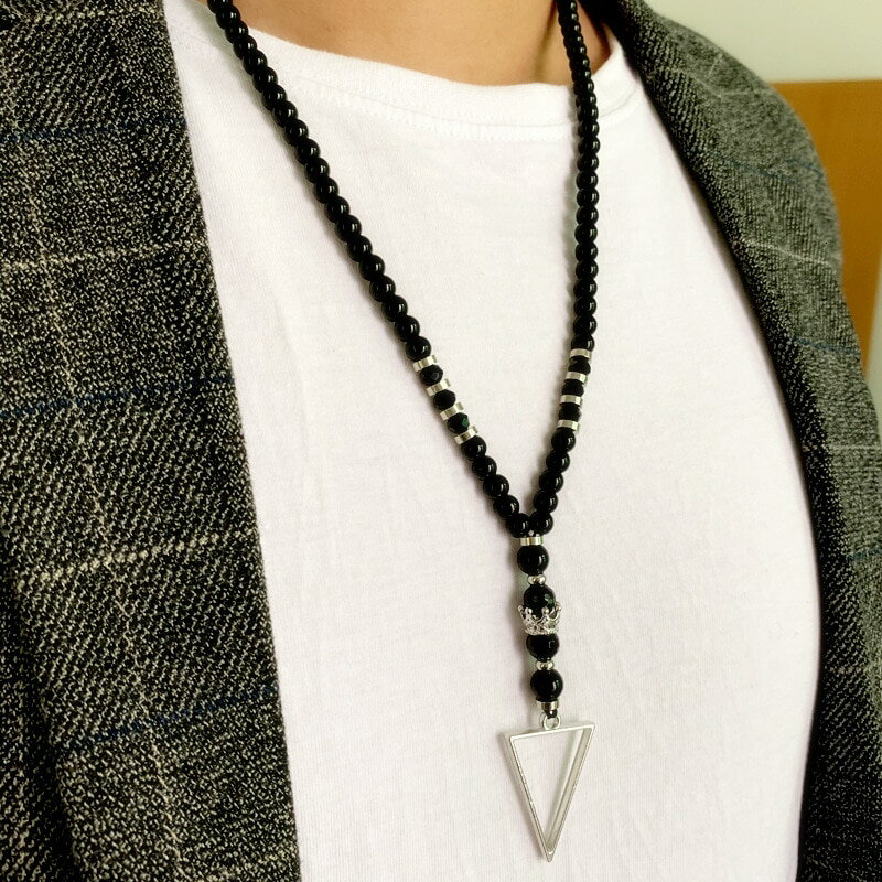 【クーポン利用で3430円】 ペンダント ネックレス 三角形 チェーン レース メンズ 男性 新しい ファッション クラウン 王冠 ビーズ ストランド 気質 トライアングル ジュエリー ギフト
