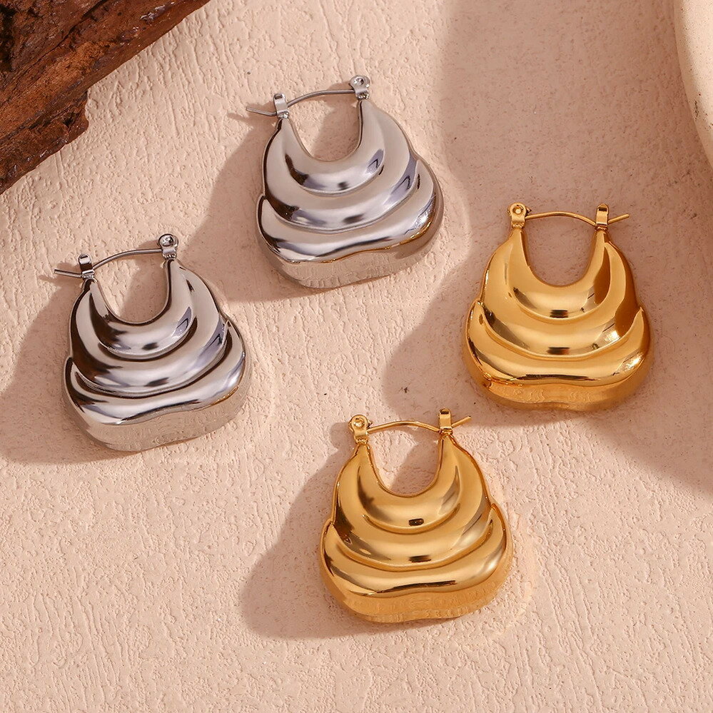 【クーポン利用で4370円】 ピアス ステンレス ゴールド ドロップ ボート レディース 3 レイヤー スモー..