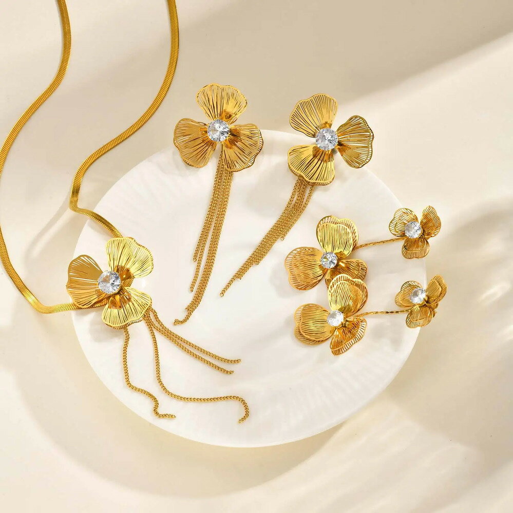 【送料無料】 チョーカー ペンダント ピアス ネックレス 花 フラワー ジルコニア ステンレス チェーン ..