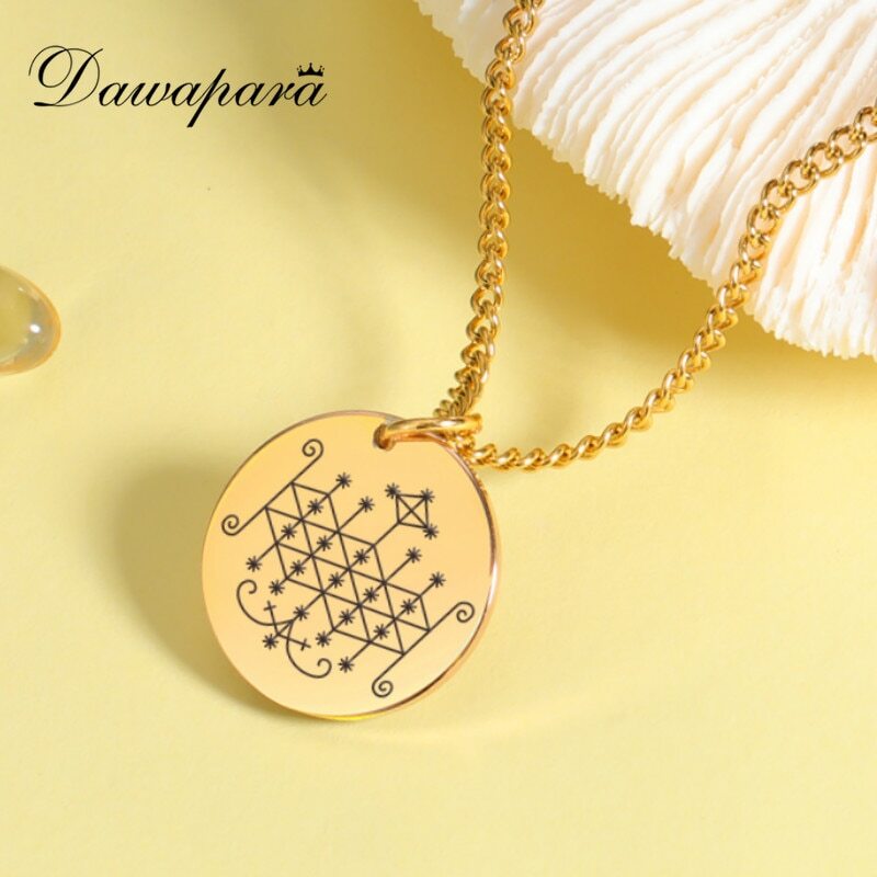 海外からの発送となりお届けに2週間程度を頂いております。予めご了承くださいませ。商品名ブードゥー お守り ペンダント ネックレス ステンレス スチール ジュエリースペック機会-記念日ペンダントサイズ:25*25 mm形状パターン:丸材料:金...