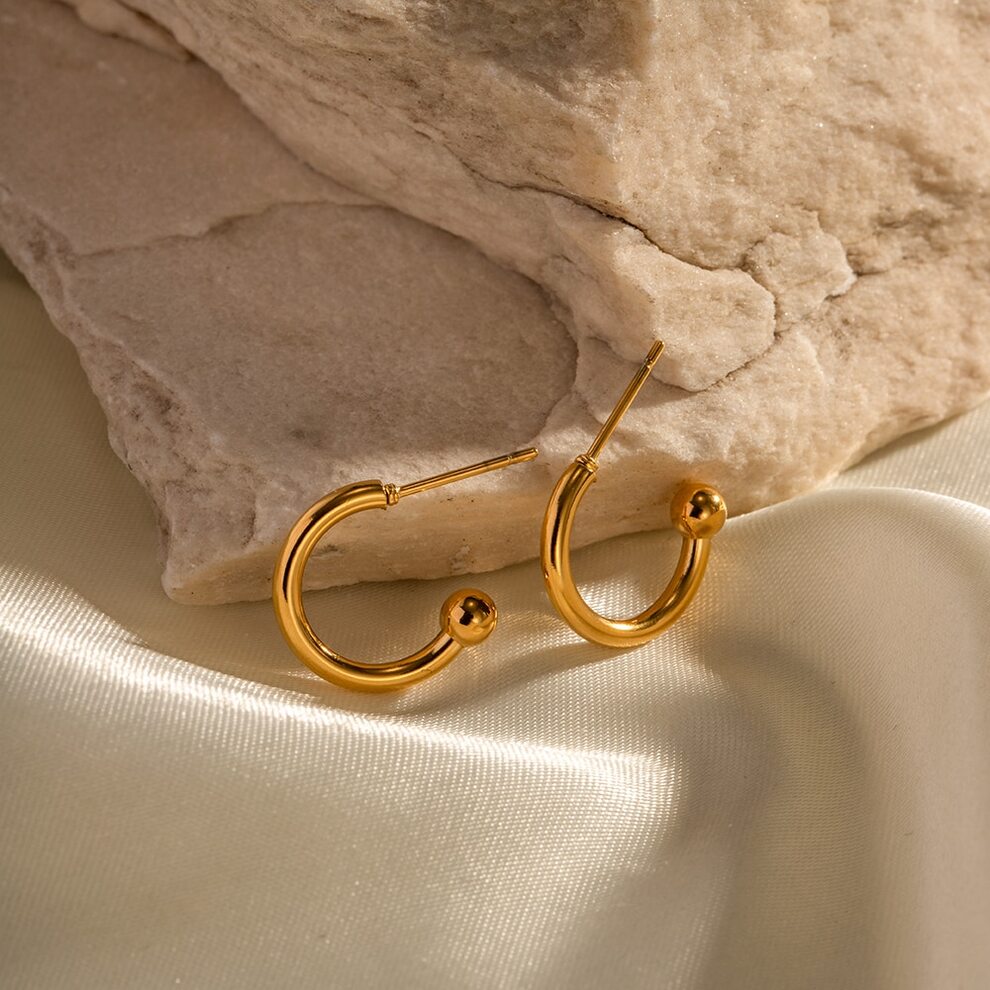 【送料無料】 ピアス ステンレス ゴールド シンプル スキー 鍵 フープ ポール レディース 女性 幾何学 ..