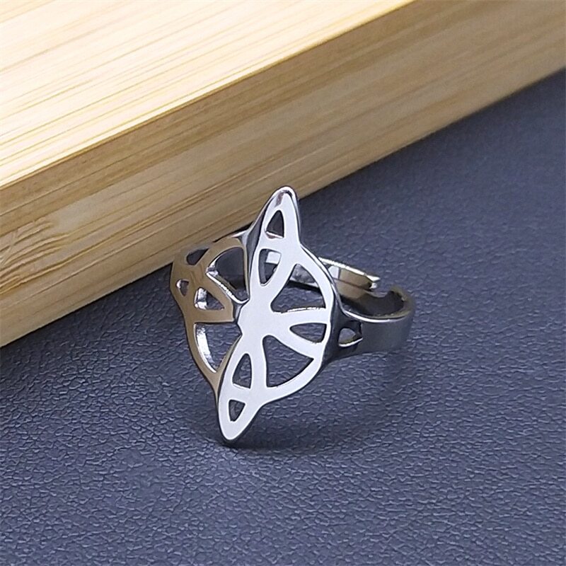 【送料無料】 指輪 リング ステンレス シルバー クロス 十字架 リボン ノット メンズ 男性 レディース 女性 魔術 ウィッチクラフト ケルト 結び目 スチール カラー 神秘的 調整可能 ウィッカ お守り ジュエリー