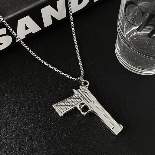 【クーポン利用で4510円】 ペンダント ネックレス ステンレス ビンテージ キューバ シルバー チェーン ガン メンズ 男性 パンク カラー 銃 スチール レイヤー 箱 ボックス フィガロ ジュエリー 【クーポン利用で4510円】 ペンダント ネックレス ステンレス ビンテージ キューバ シルバー チェーン ガン メンズ 男性 パンク カラー 銃 スチール レイヤー 箱 ボックス フィガロ ジュエリー