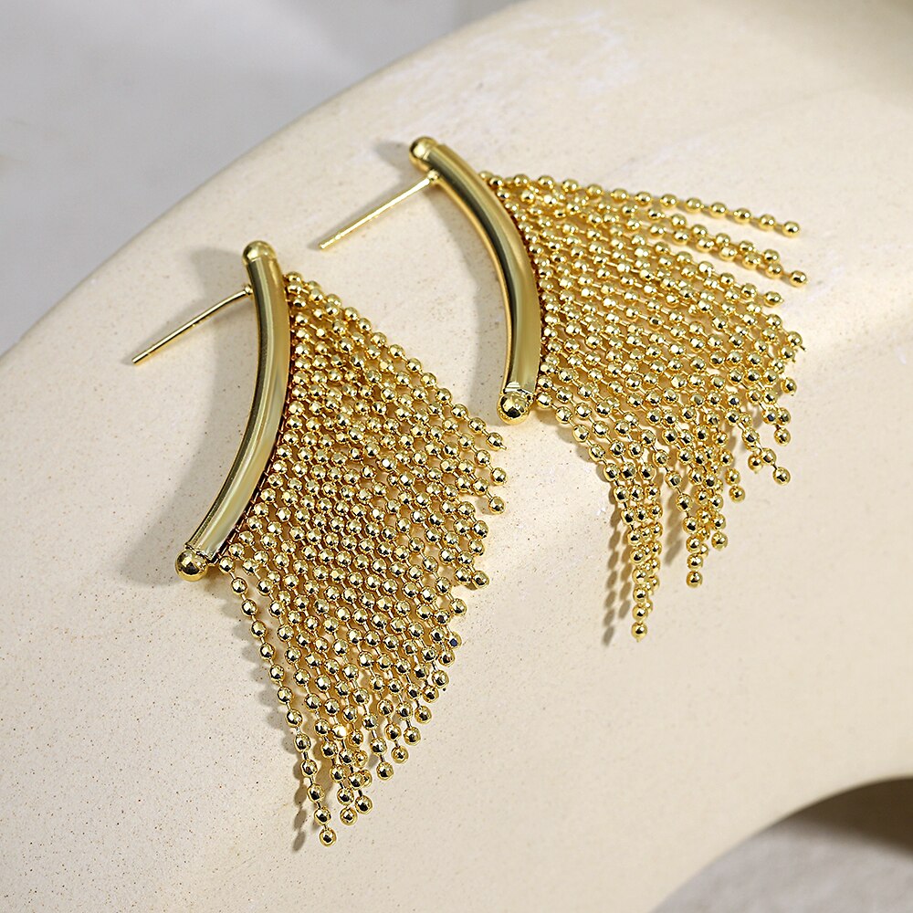 【クーポン利用で4610円】 ピアス ゴールド ドロップ キング メタル 金属 レディース 女性 ファッション タッセル ハンギング カラー ステートメント パーティ ジュエリー アクセサリー
