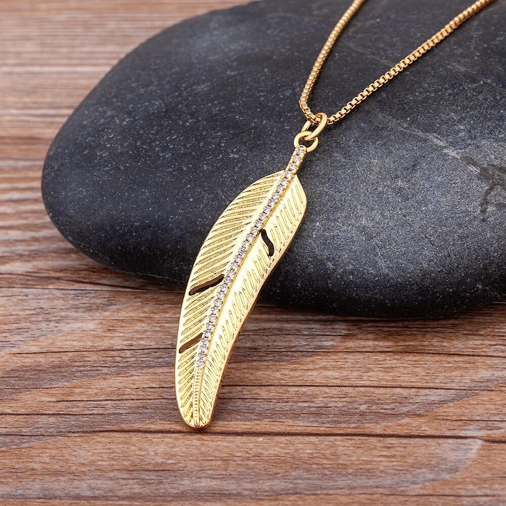 【送料無料】 ペンダント ネックレス ゴールド チェーン シンプル 木 ウッドの葉 リーフ 木の葉 羽根 レディース 女性 ファッション デザイン カラー フェ...