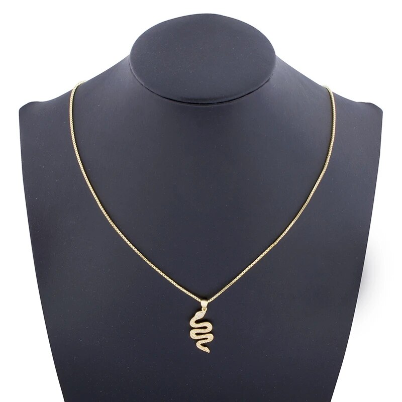 【送料無料】 ペンダント ネックレス 動物 アニマル ジルコニア ピック 揺れる レディース 女性 デザイン クラシック 蛇 スネイク ヘビ ダングル キュービ...