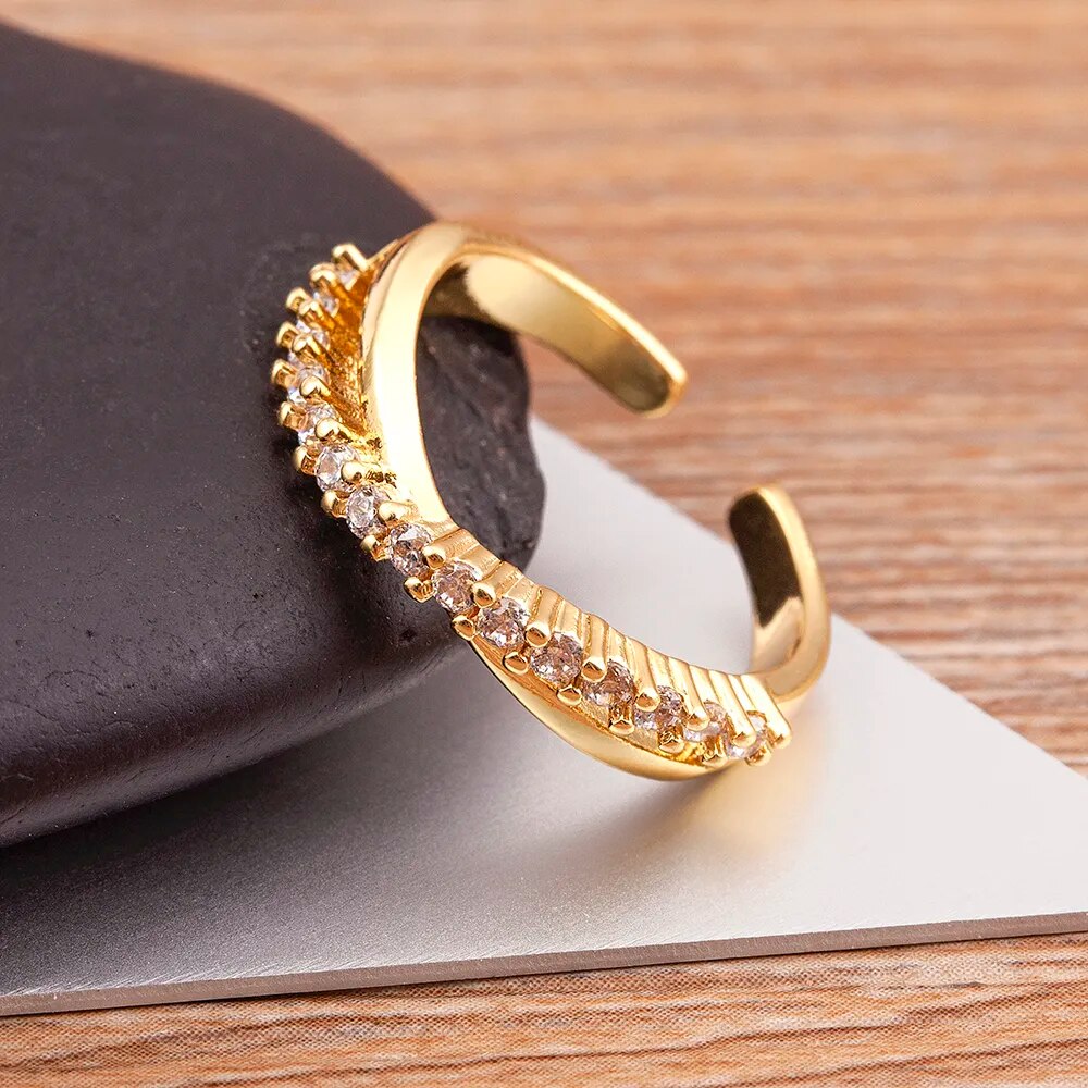 【送料無料】 指輪 リング クリスタル シンプル レディース 女性 デザイン 幾何学 X字型 シャイニー ジルコン オープン アジャスタブル 気質 ジュエリー 結婚式 ウェディング ギフト