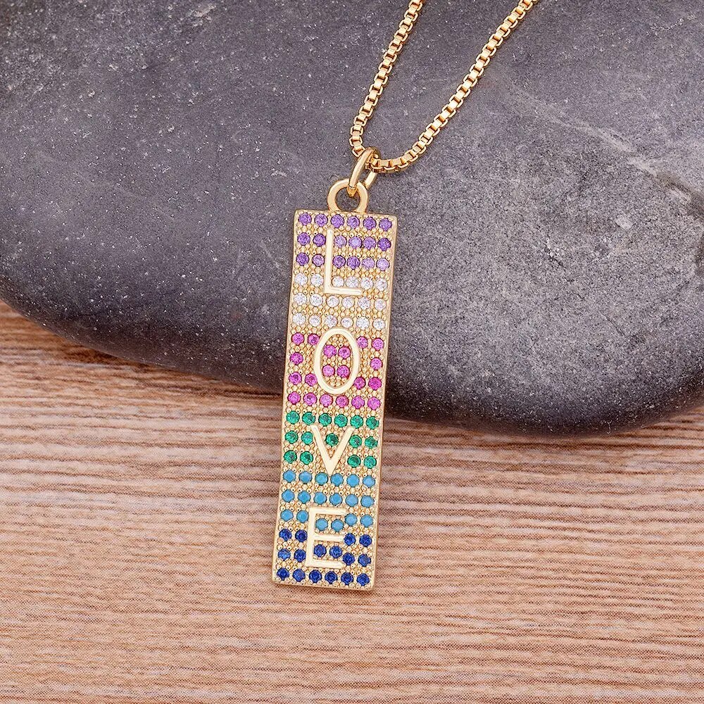 楽天FineJewelrys【送料無料】 ネックレス イニシャル A-Z ゴールド チェーン LOVE レディース 女性 レター Love カラフル カラー ジュエリー 多数 プレート ネック マザー 日 ギフト