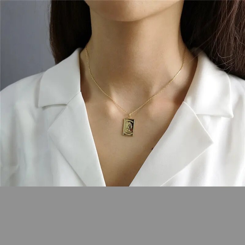 【送料無料】 ペンダント ネックレス シルバー スクエア クイーン ボート リング レディース 女性 リアル 925 スター 星リング 四角 ポートレイト ゴシ...