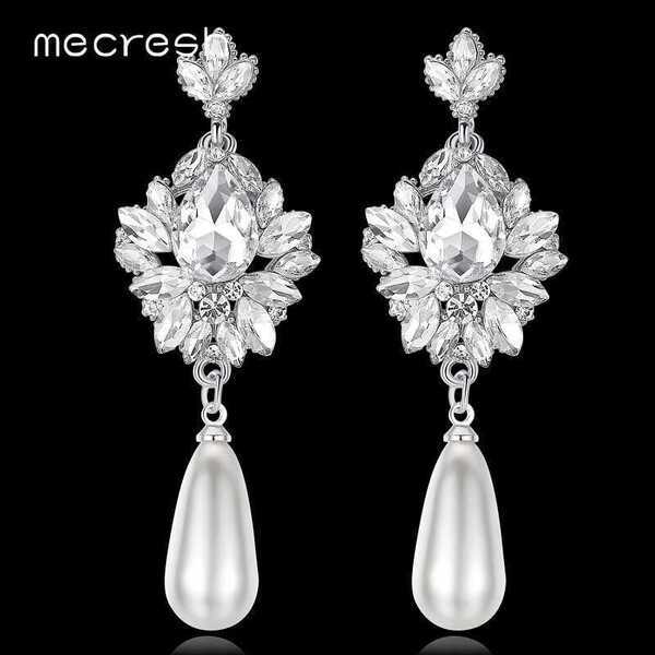 【送料無料】 ピアス クリスタル 花 フラワー パール 真珠 ブライダル レディース 女性 大人 かわいい おしゃれ エレガント ジュエリー ドロップ フェイク 揺れる 結婚式 2 C 梨