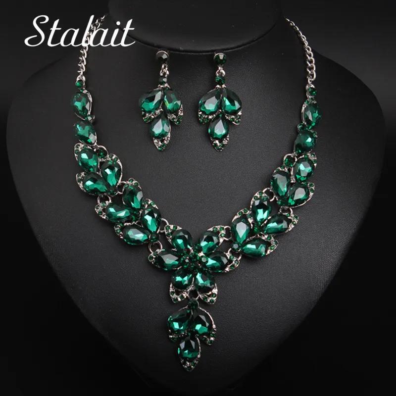 楽天FineJewelrys【クーポン利用で7030円】 ピアス ネックレス 花 フラワー クリスタル ブライダル シルバー チェーン ドロップ レディース クラシック 水 ジュエリー セット 結婚式 ウェディング カラー バネ