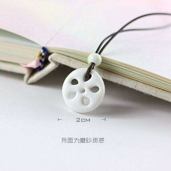 【送料無料】 ホワイト 白 ロータス ルート パターン 創造的 おしゃれ 大人 ハンド ネックレス セラミ..