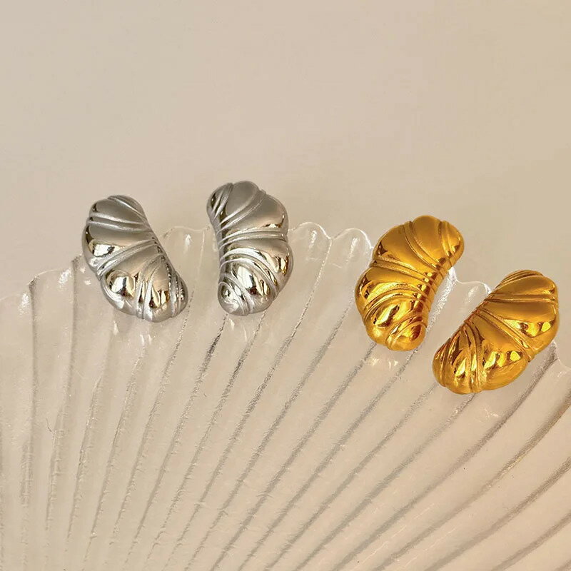 楽天FineJewelrys【クーポン利用で5420円】 ピアス ステンレス シェル 植物 野菜 レディース エンドウ 貝殻 スタッド スチール かわいい ユニーク ステートメント ジュエリー