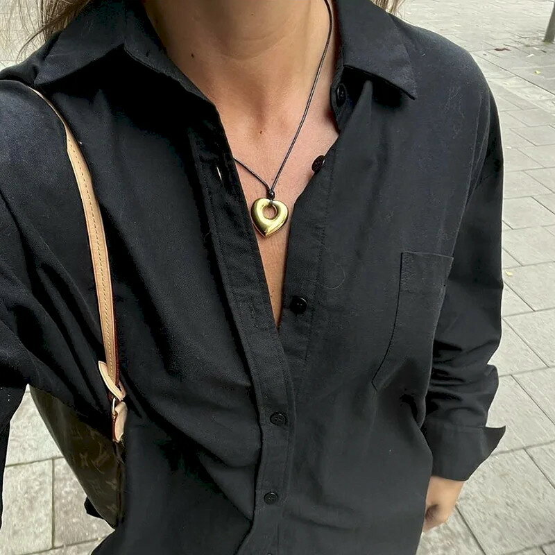 FineJewelrysの【送料無料】 ペンダント ネックレス 黒 ブラック ステンレス シンプル ロープ LOVE レディース ワックス 透かし LOVe スチール ミニマリスト かわいい デイリー 防水 ジュエリー｜アングル2