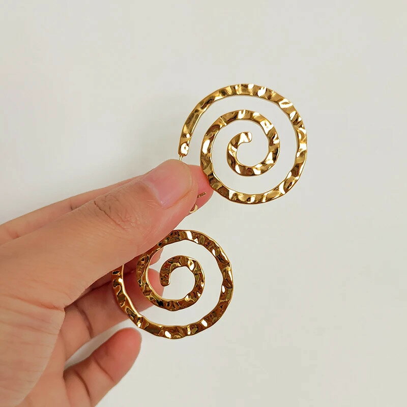  】 ピアス ステンレス ハンマー シンプル フープ レディース テクスチャ 渦巻き ステートメント スチール ミニマリスト ジュエリー 非 ターニッシュ 新しい