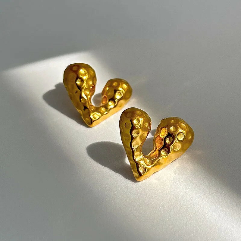 Rubellite - 【クーポン利用で5920円】 ピアス ステンレス ハンマー ハート レディース テクスチャ スタッド スチール かわいい ミニマリスト エレガント ジュエリー 新しい 非 ターニッシュ