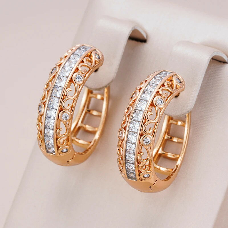 【送料無料】 ピアス 花 フラワー ジルコニア ゴールド 揺れる レディース エスニック 585 ローズ ナチュラル ジルコン ダングル ファッション 結婚式 ウェディング ジュエリー 透かし 大