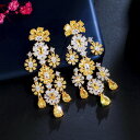 【クーポン利用で8710円】 ピアス 黄 イエロー 花 フラワー ブライダル ストーン ドロップ ロング 揺れる レディース エレガント シャンデリア 形 シェープ CZ ダングル 結婚式 ウェディング ジュエリー ER