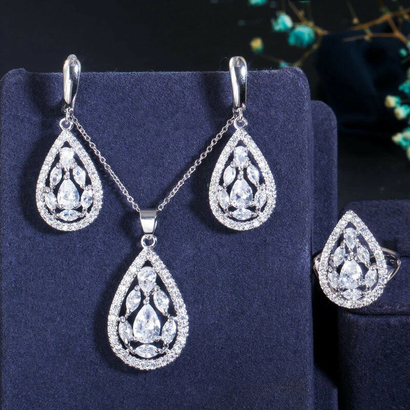 【クーポン利用で7310円】 ピアス 指輪 リング ネックレス 白 ホワイト ジルコニア ドロップ ピック レディース シャイニング キュービック ジルコン 水 形 シェープ セット 夏 サマー ファッション パーティ ジュエリー JS