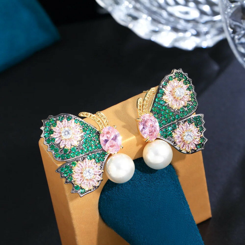 Paraiba - 【クーポン利用で6300円】 ピアス 蝶 バタフライ 緑 グリーン ジルコニア インセクト ピンク ピック パール 昆虫 レディース 綺麗 キュービック ジルコン イミテーション 大 スタッド 贅沢 パーティ ジュエリー E