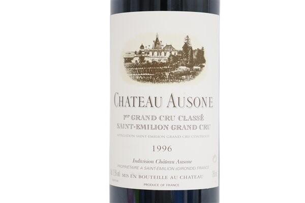 1996 Chateau AUSONE シャトー オーゾンヌ Saint-Emilion Bordeaux France サンテミリオン ボルドー フランス 赤ワイン 750ml 12.5% ギフト 記念日 インスタ映え 高級ワイン キャバクラ ホスト お祝い 正月 母の日 父の日 お中元 お歳暮 クリスマス 結婚 贈答品 誕生日会